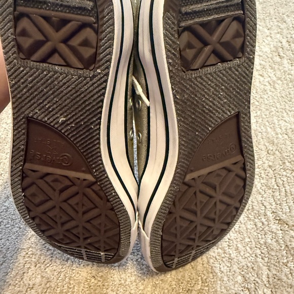 Converse Gold Metallic Low-Top Women’s Sneakers Size 11 Pre-Owned - Picture 15 of 15